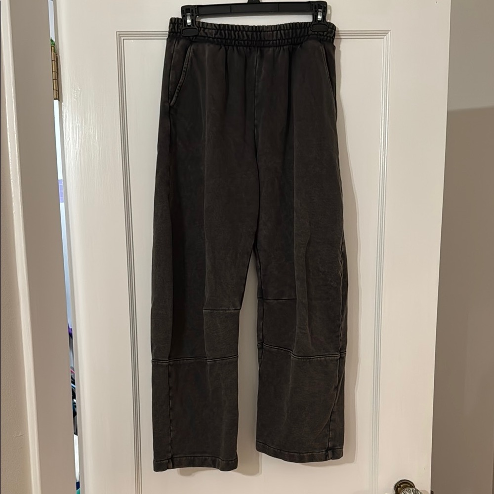 Women’s barrel leg sweatpants